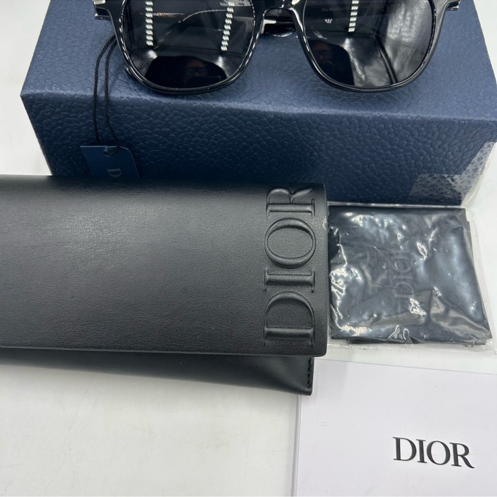 Unisex Dior black suit sunglasses made in Italy - Picture 3 of 9